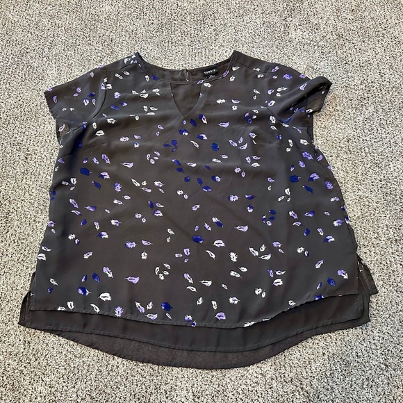 Torrid Size 00 XL 0X Grey & Purple Feather Chiffon Blouse  #94785 - Picture 7 of 13